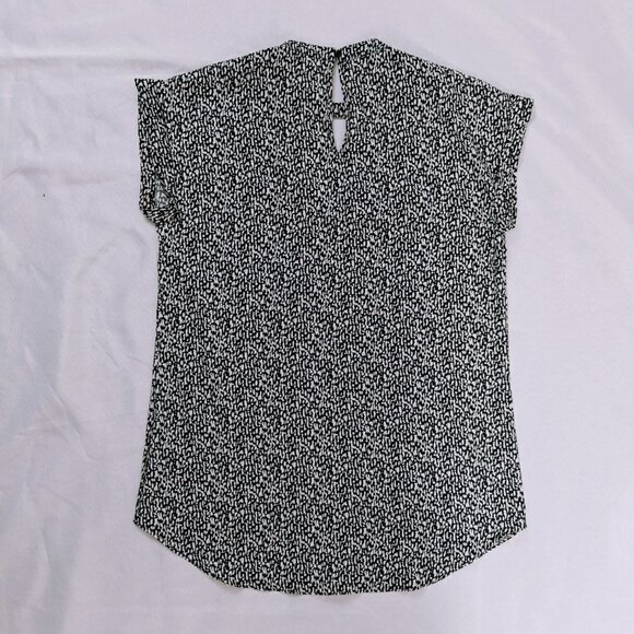 Express Animal Print Keyhole Blouse Top Women's Size Small Black and White - Picture 4 of 5